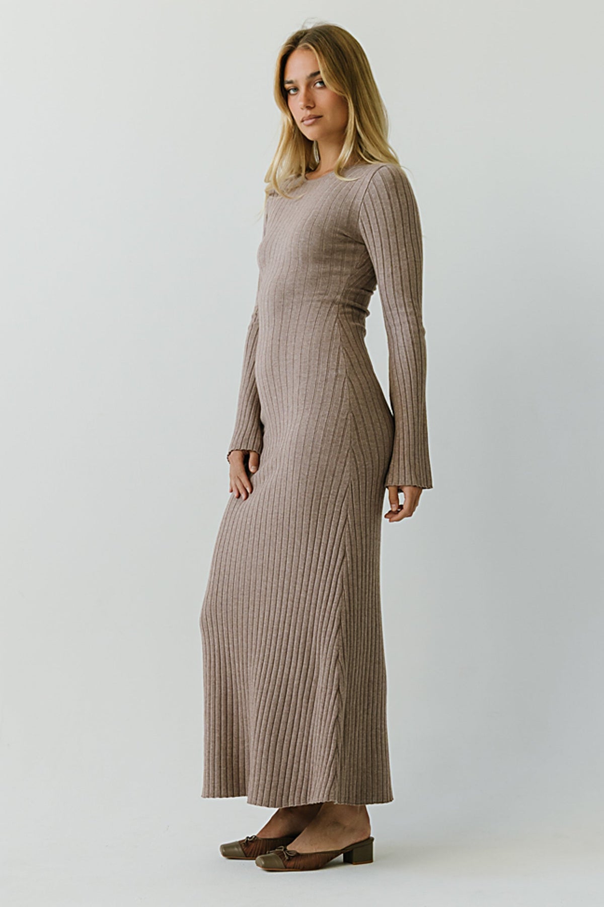 Ribbed Knit Maxi Dress with Bell Sleeves and Round Neckline