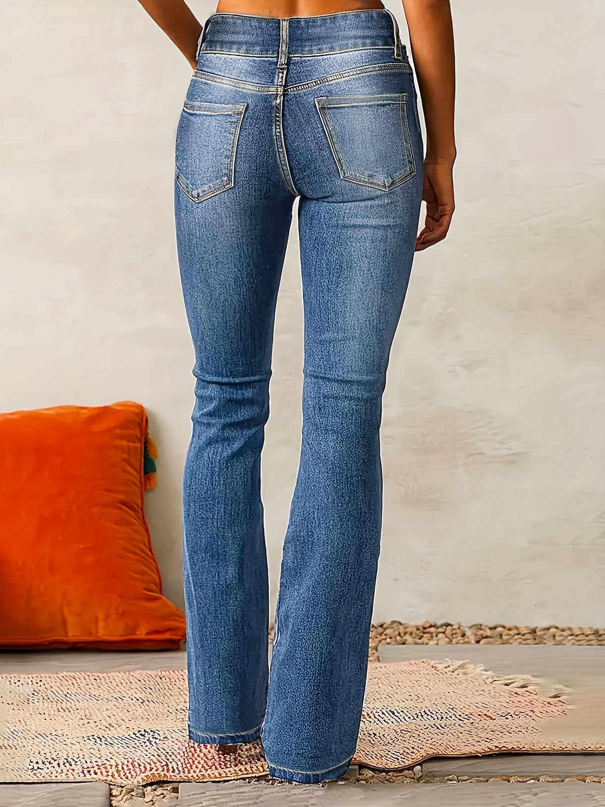 High Rise Flare Jeans with Stretch Fabric and Washed Finish, Functional Pockets