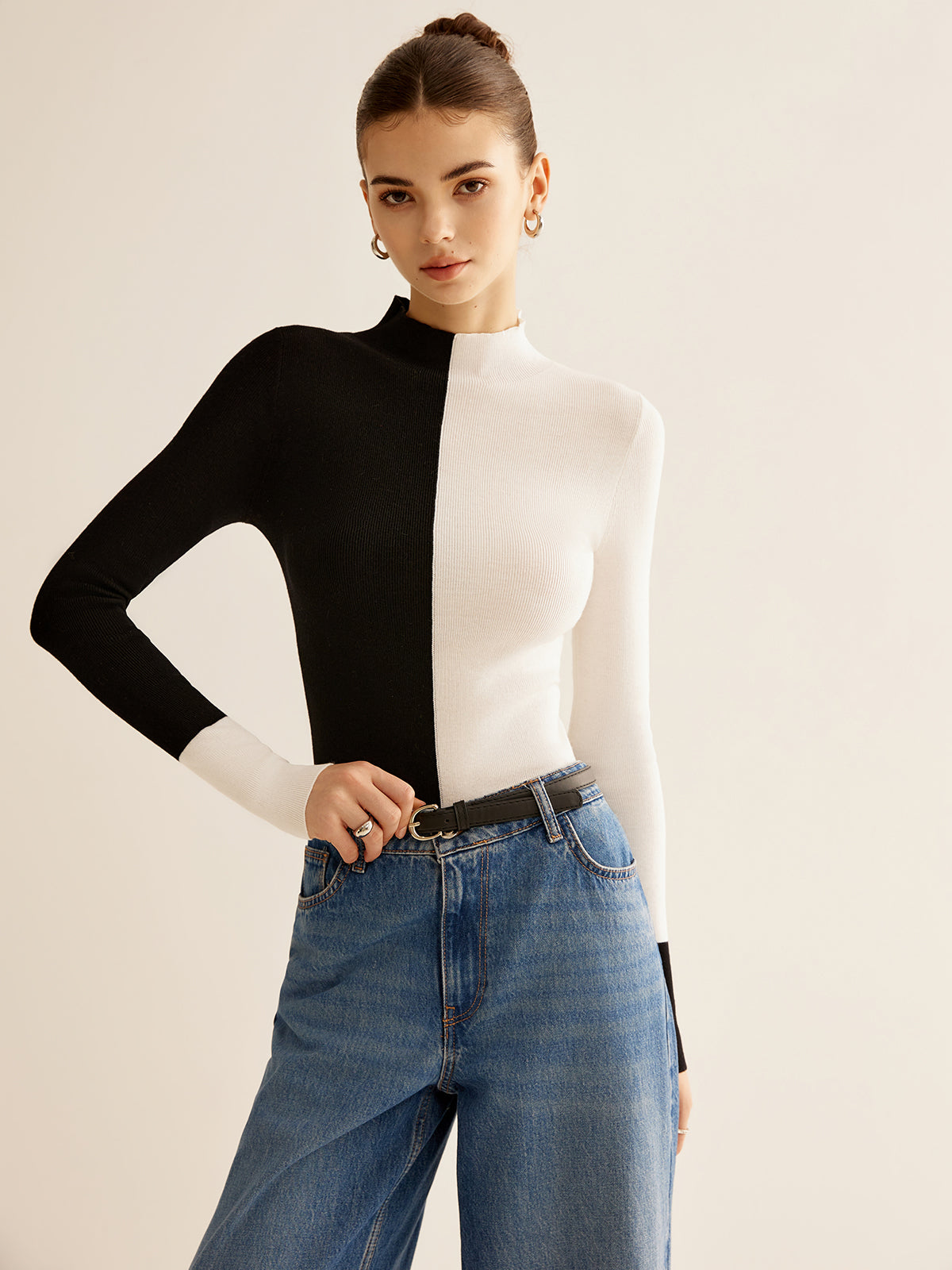Slim Fit Knit Sweater with Medium Stretch and Blended Fibers