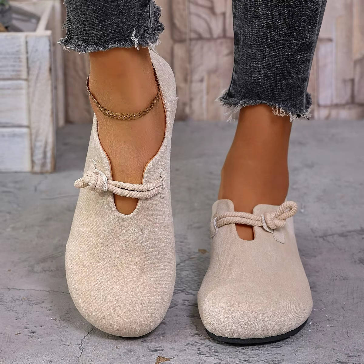 Slip-On Loafers with Memory Foam Insole and Arch Support, Breathable Mesh Lining