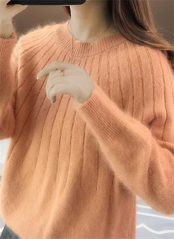 Womens Knit Pullover Sweater with Ribbed Cuffs and Heat Trapping Fabric