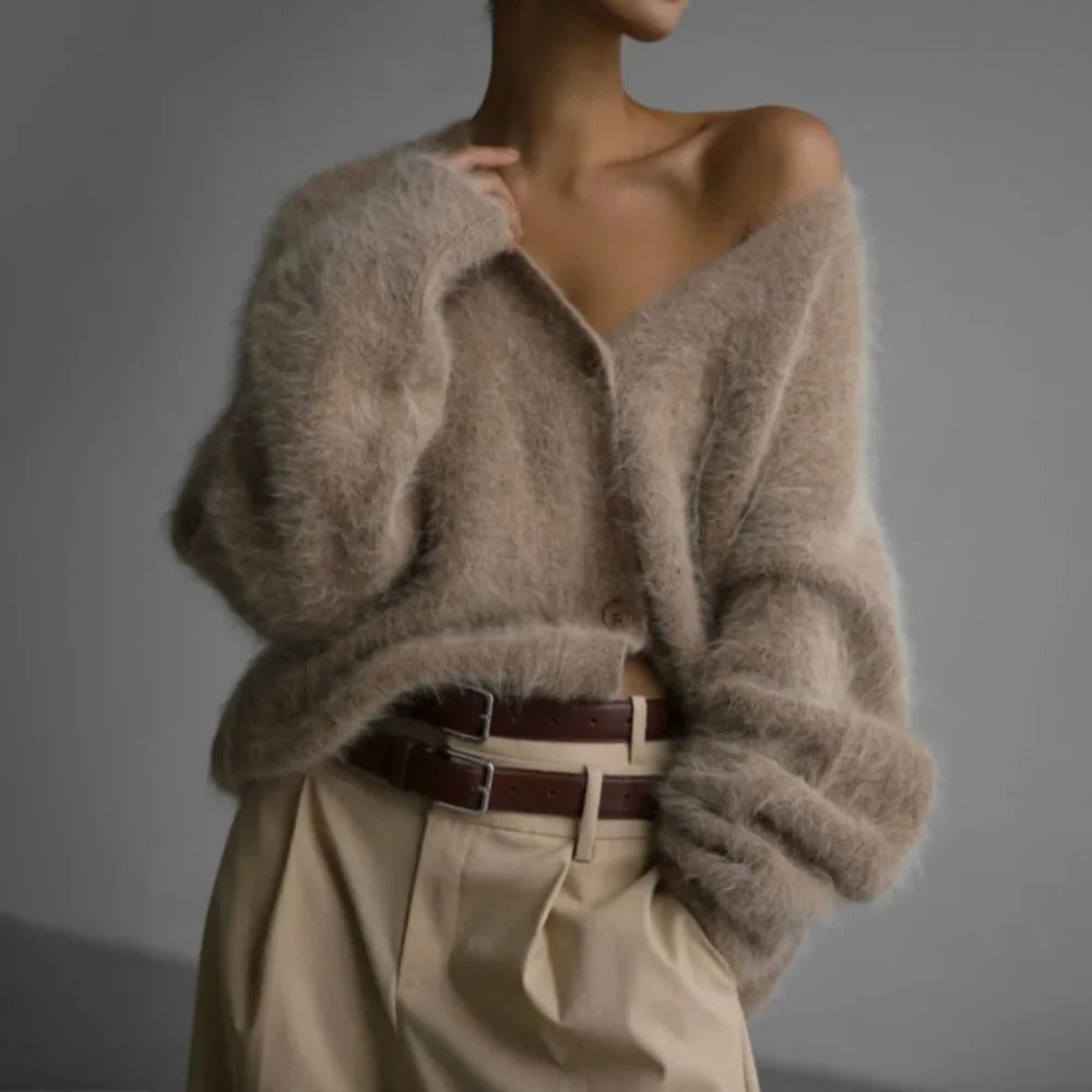 Womens Wool Sweater with Round Neckline and Long Sleeves