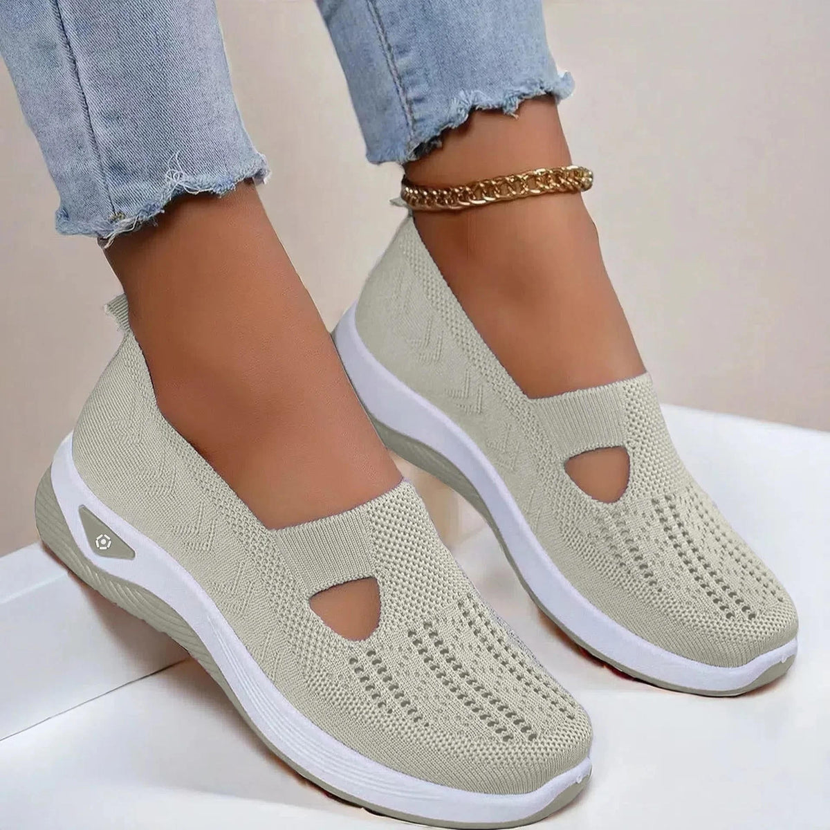 Womens Slip-On Mesh Shoes with Memory Foam and Triple Arch Support