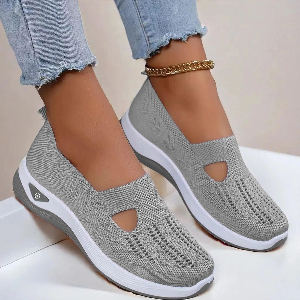 Womens Slip-On Mesh Shoes with Memory Foam and Triple Arch Support