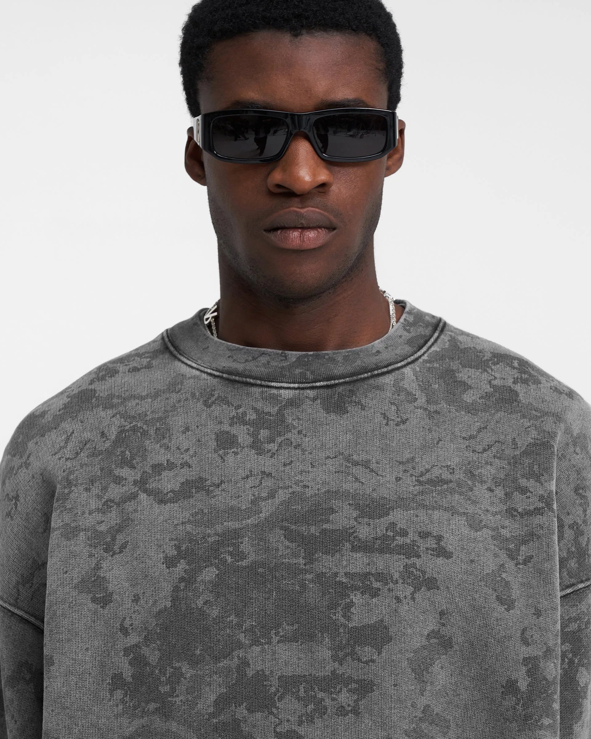 Men’s Heavyweight Camo Sweater Oversized Fit