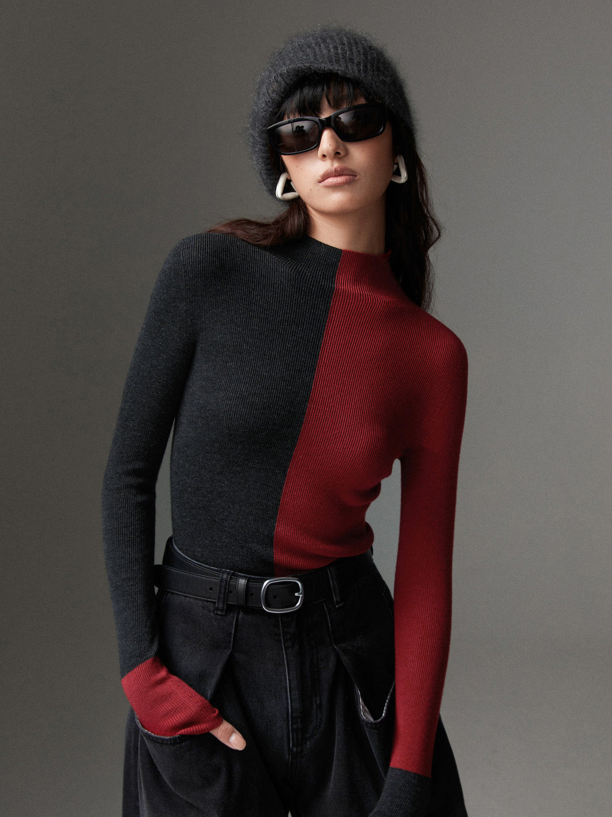 Slim Fit Knit Sweater with Medium Stretch and Blended Fibers