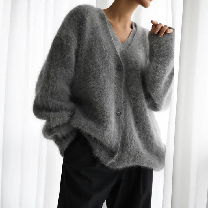 Women's Wool Sweater with Round Neck and Minimalist Design