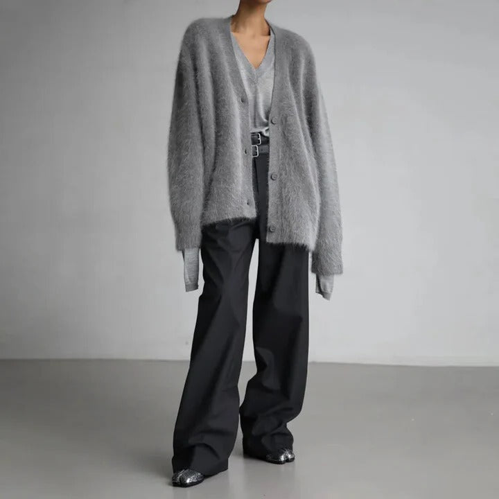 Women's Wool Sweater with Round Neck and Minimalist Design