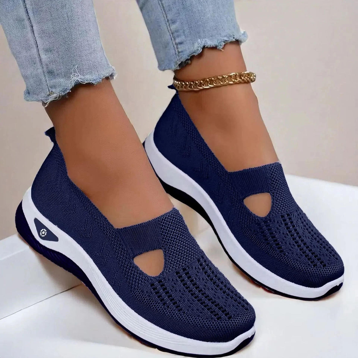 Womens Slip-On Mesh Shoes with Memory Foam and Triple Arch Support
