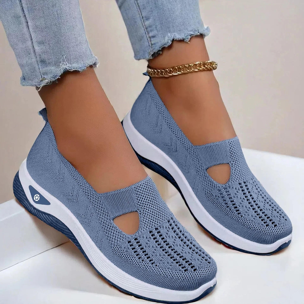 Womens Slip-On Mesh Shoes with Memory Foam and Triple Arch Support